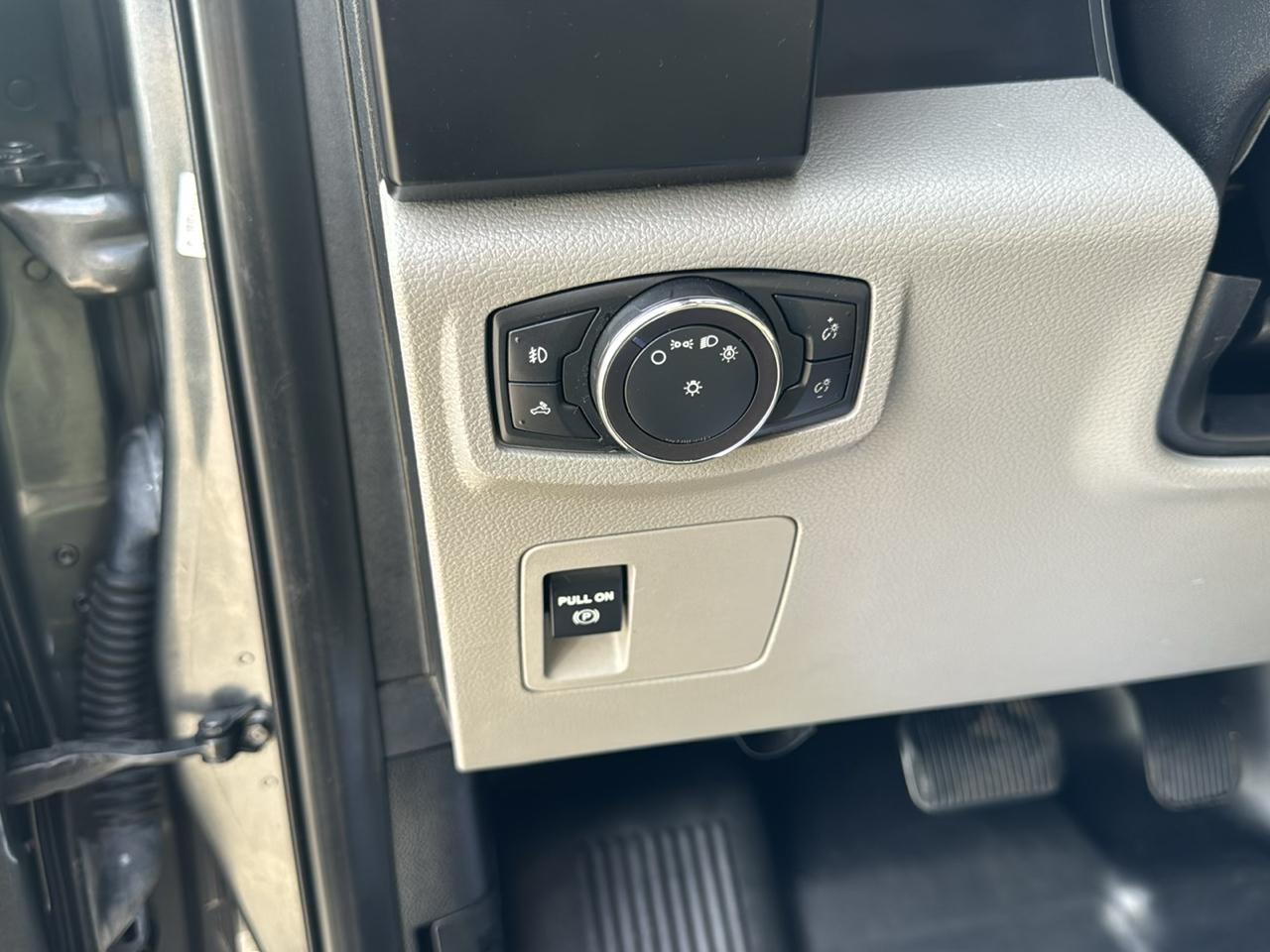 Ford F-150 XL SuperCrew 2WD 2019