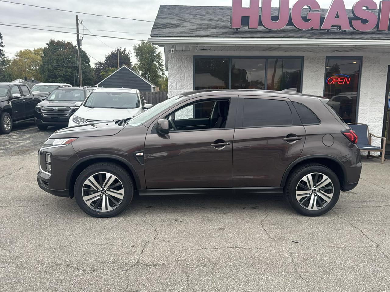 Mitsubishi Outlander Sport 2.0 ES CVT 2021