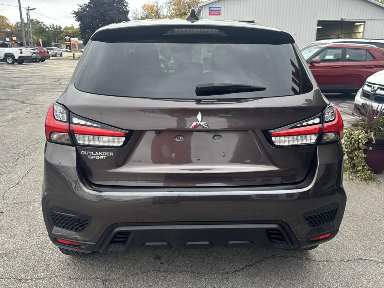 Mitsubishi Outlander Sport 2.0 ES CVT 2021