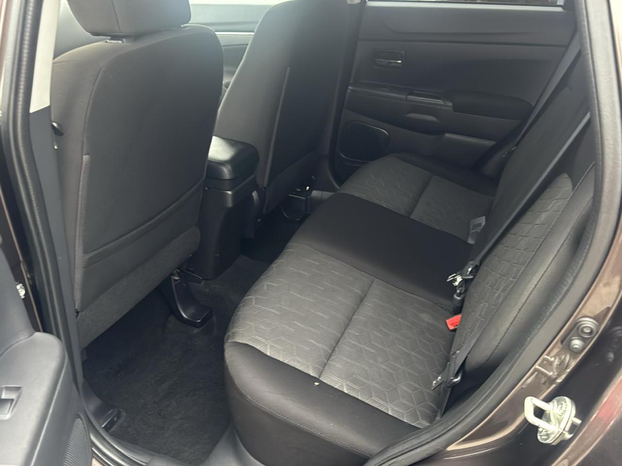 Mitsubishi Outlander Sport 2.0 ES CVT 2021