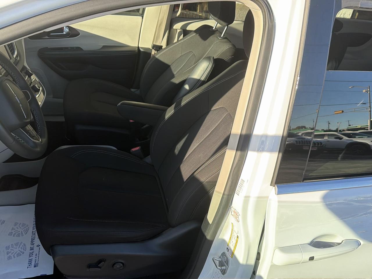 Chrysler Voyager LX 2023