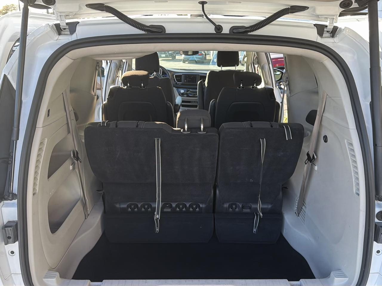 Chrysler Voyager LX 2023