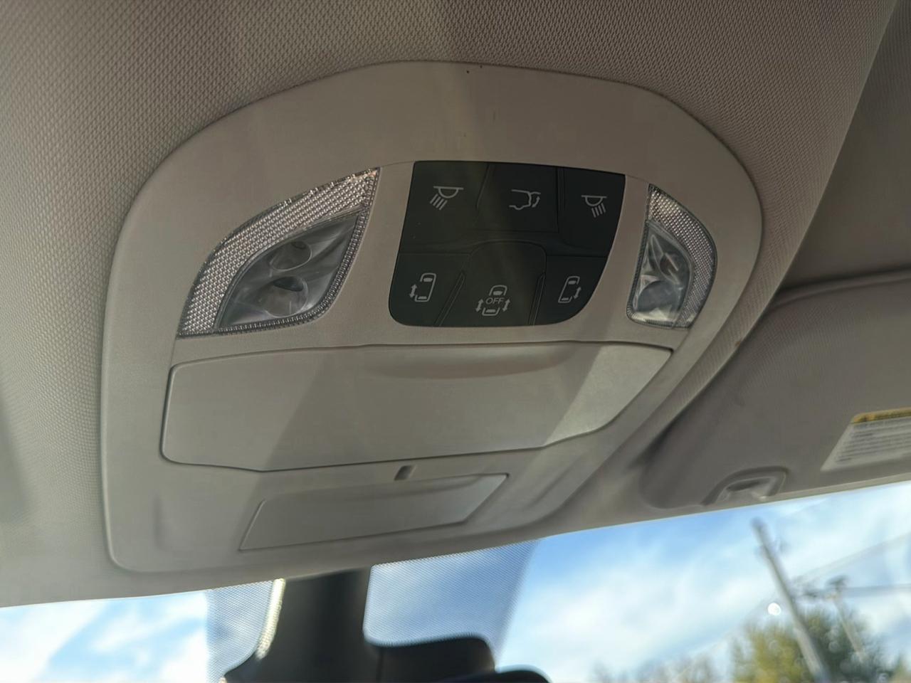 Chrysler Voyager LX 2023