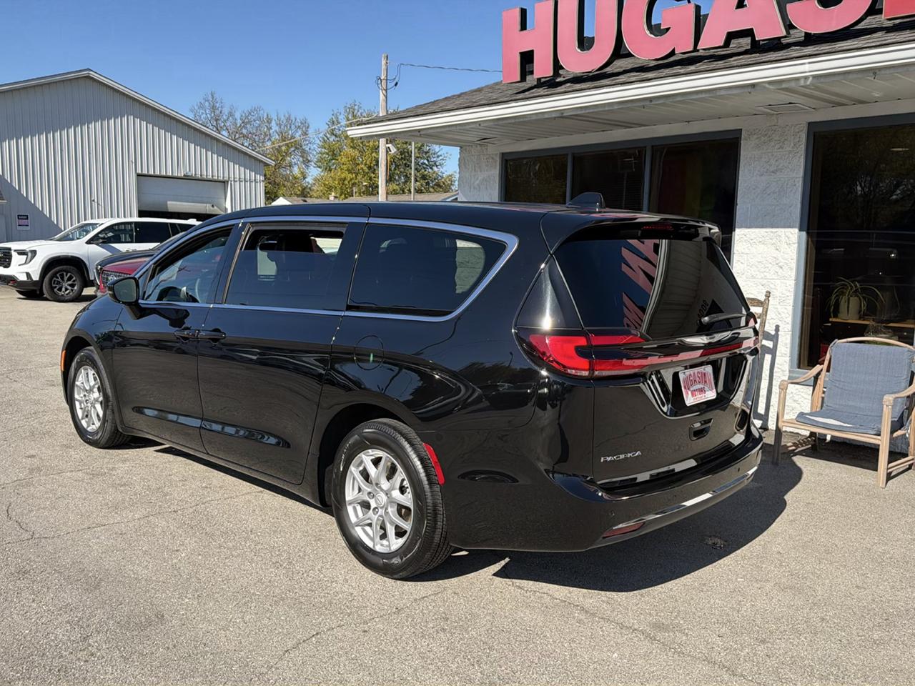 Chrysler Pacifica Select 2026