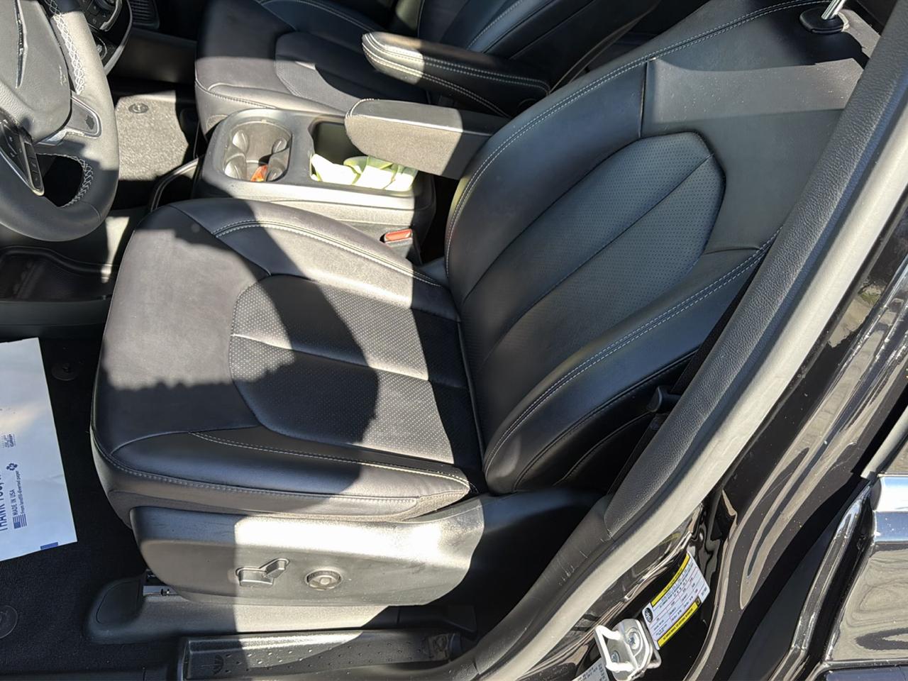 Chrysler Pacifica Select 2026