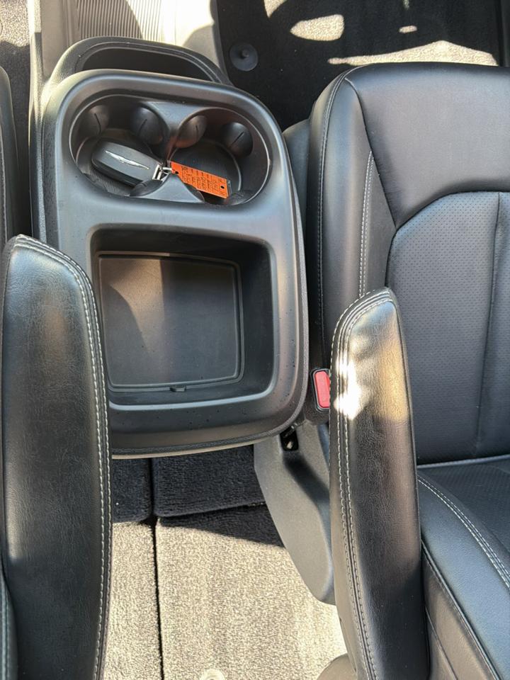 Chrysler Pacifica Select 2026