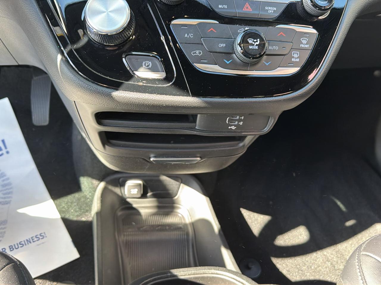 Chrysler Pacifica Select 2026