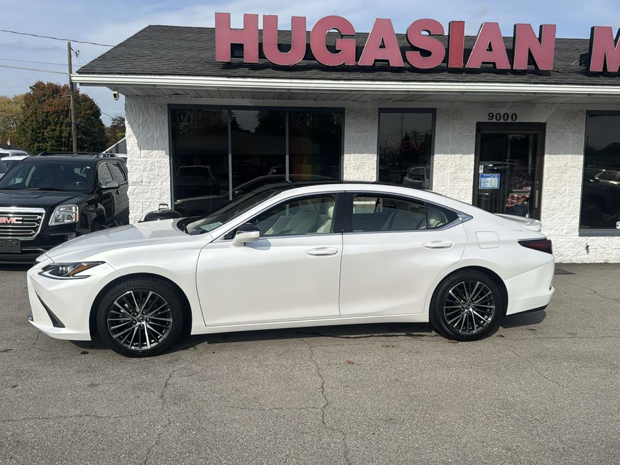 Lexus ES 350 Base 2022
