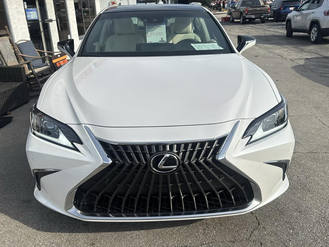 Lexus ES 350 Base 2022