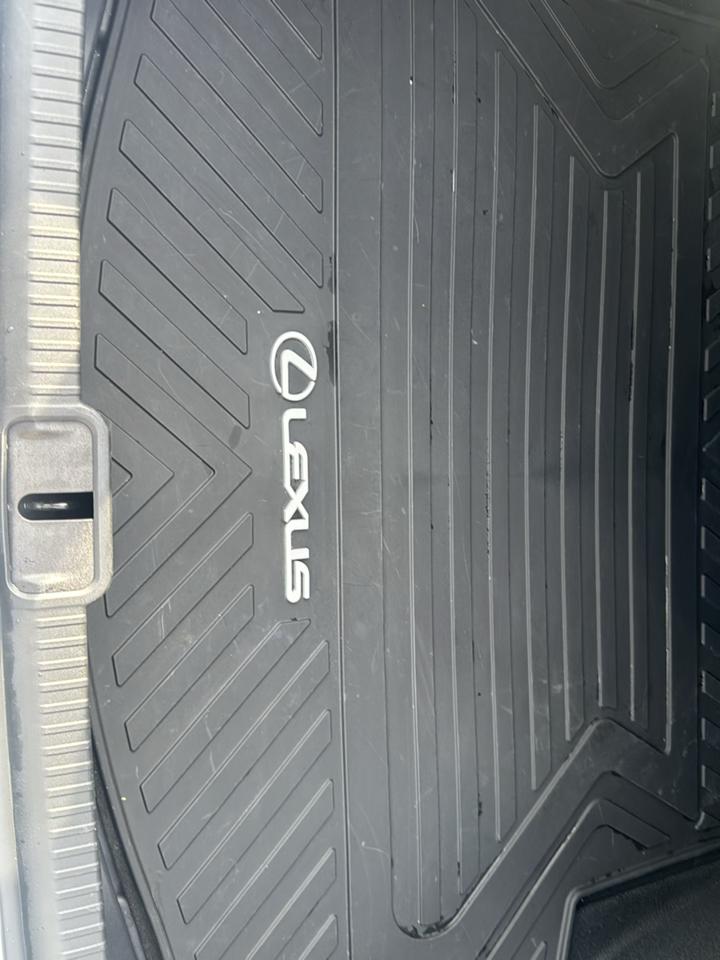 Lexus ES 350 Base 2022