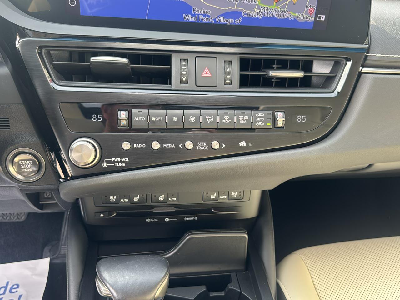 Lexus ES 350 Base 2022
