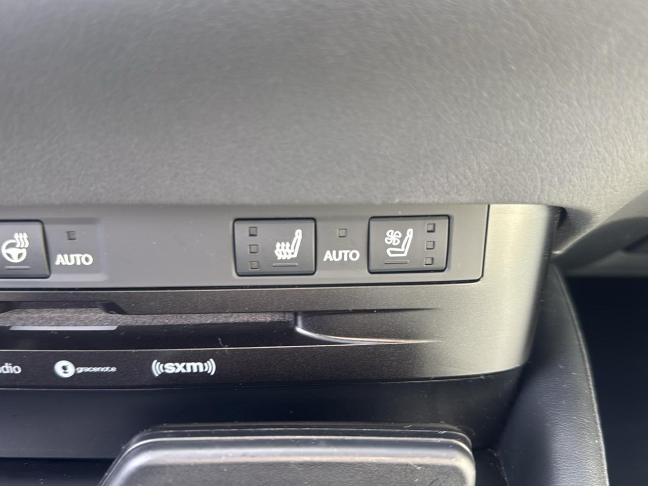 Lexus ES 350 Base 2022