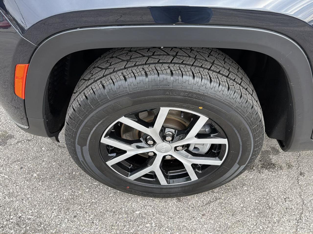 Jeep Grand Cherokee L Limited 4WD 2024