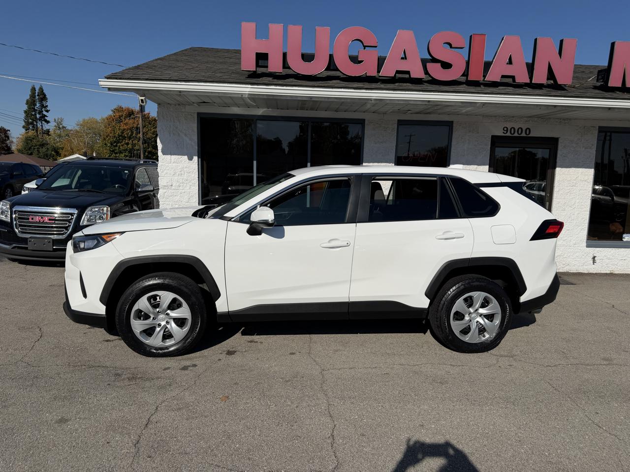 Toyota RAV4 LE 2022
