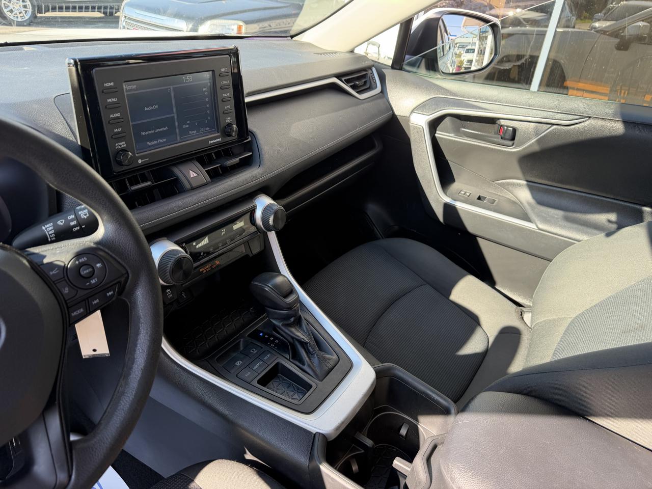 Toyota RAV4 LE 2022