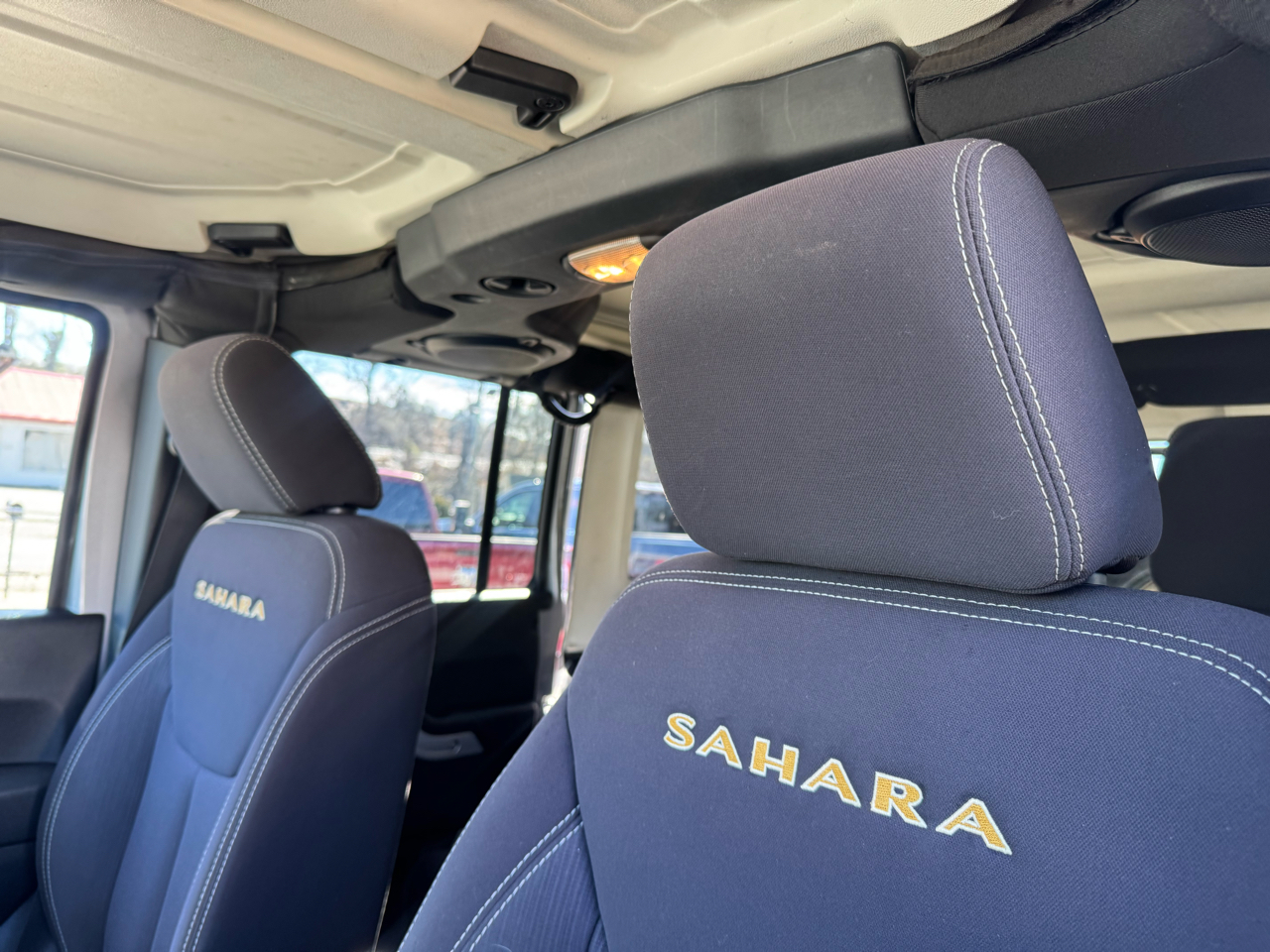 Jeep Wrangler Unlimited Sahara 4WD 2013