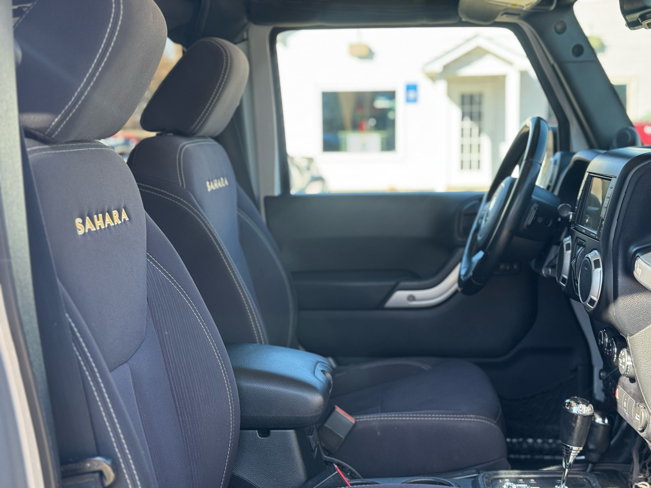 Jeep Wrangler Unlimited Sahara 4WD 2013