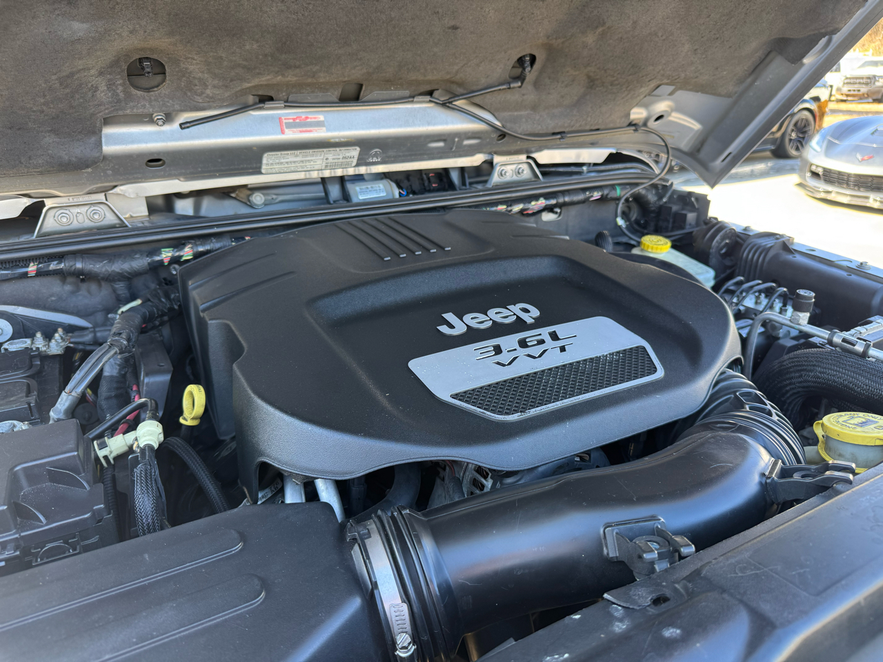 Jeep Wrangler Unlimited Sahara 4WD 2013