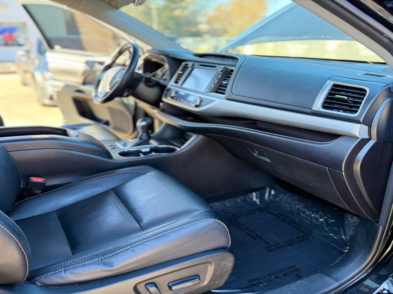 Toyota Highlander SE FWD V6 2018