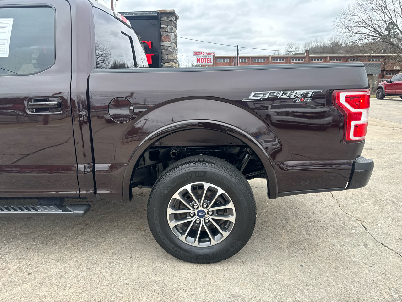 Ford F-150 XLT 4WD 2019