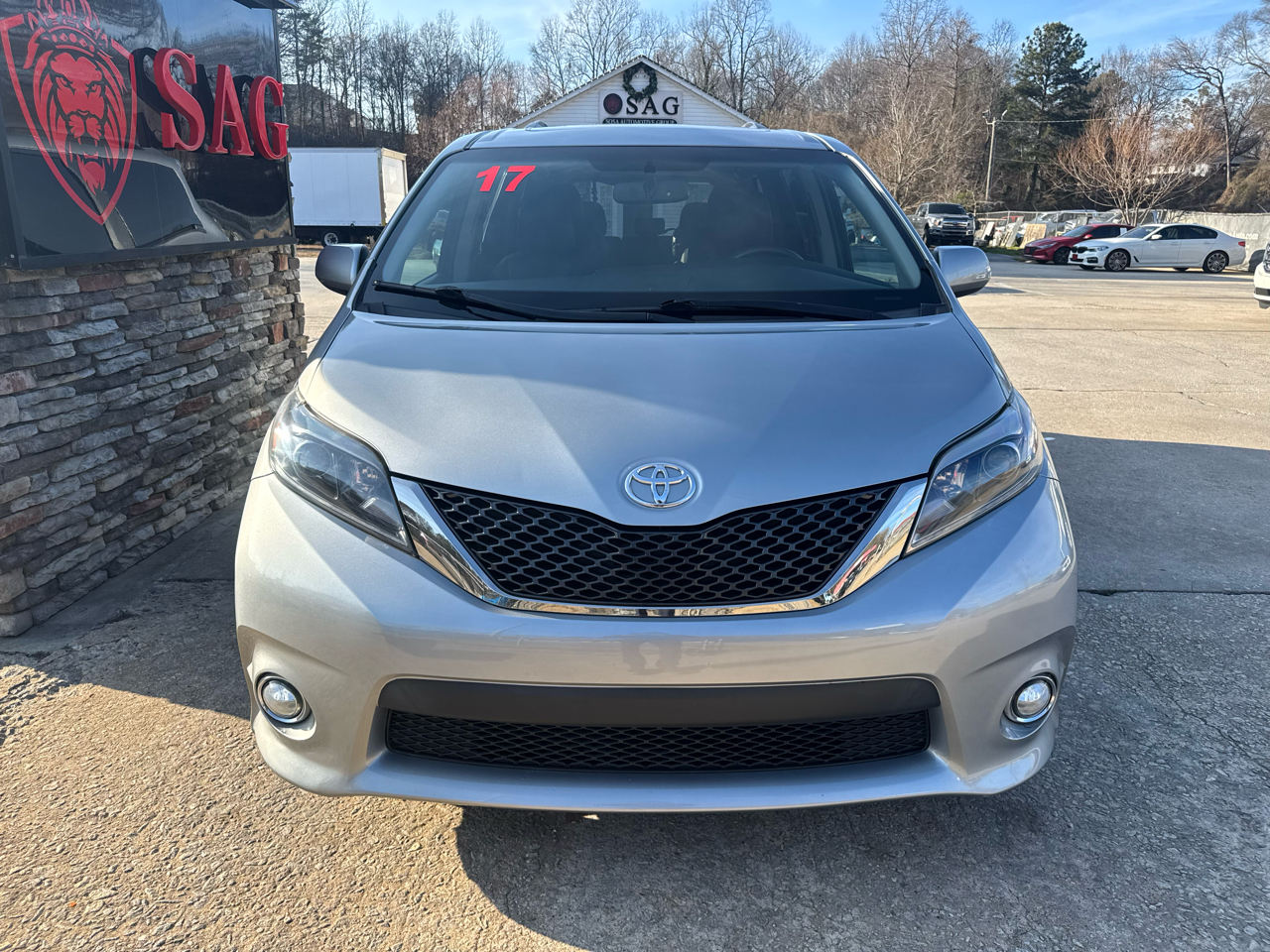 Toyota Sienna SE 8-Passenger 2017