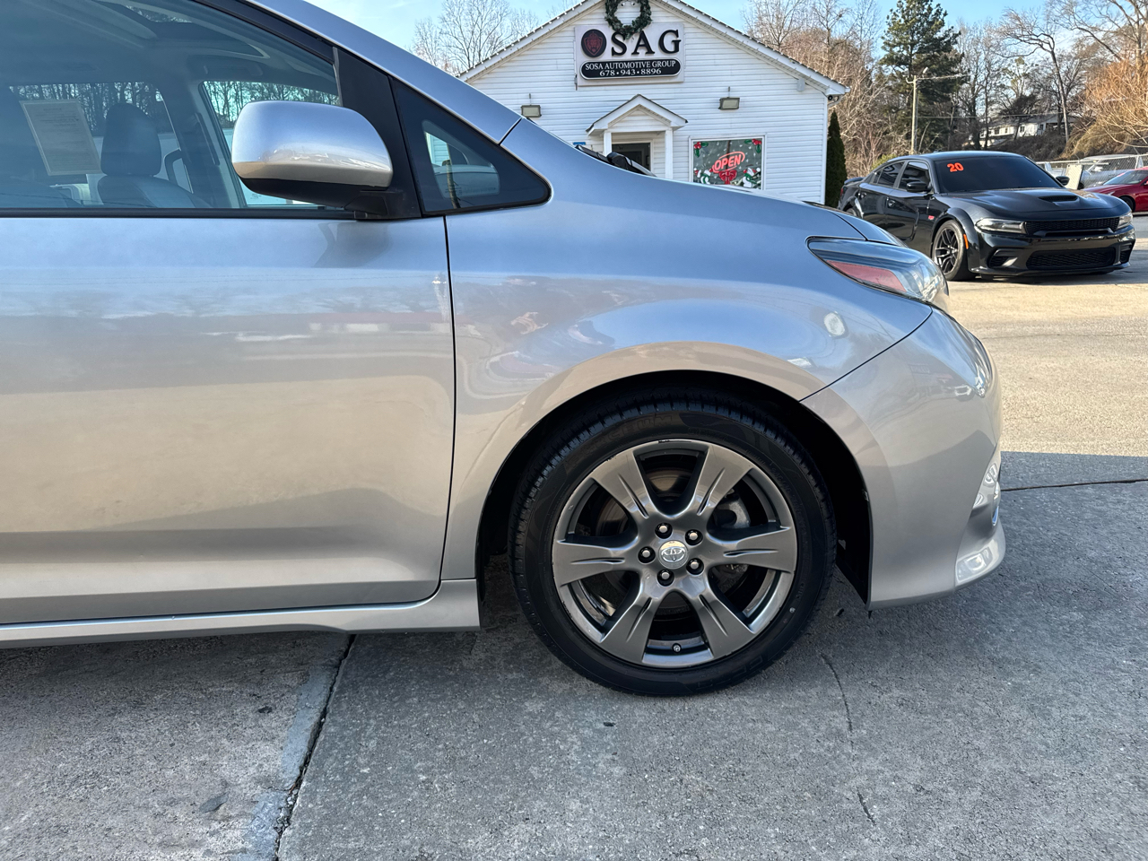 Toyota Sienna SE 8-Passenger 2017