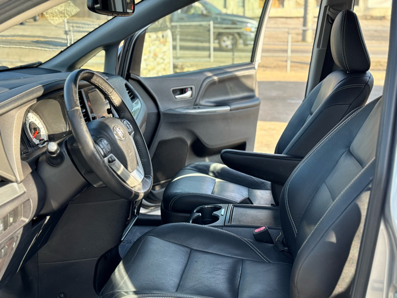 Toyota Sienna SE 8-Passenger 2017