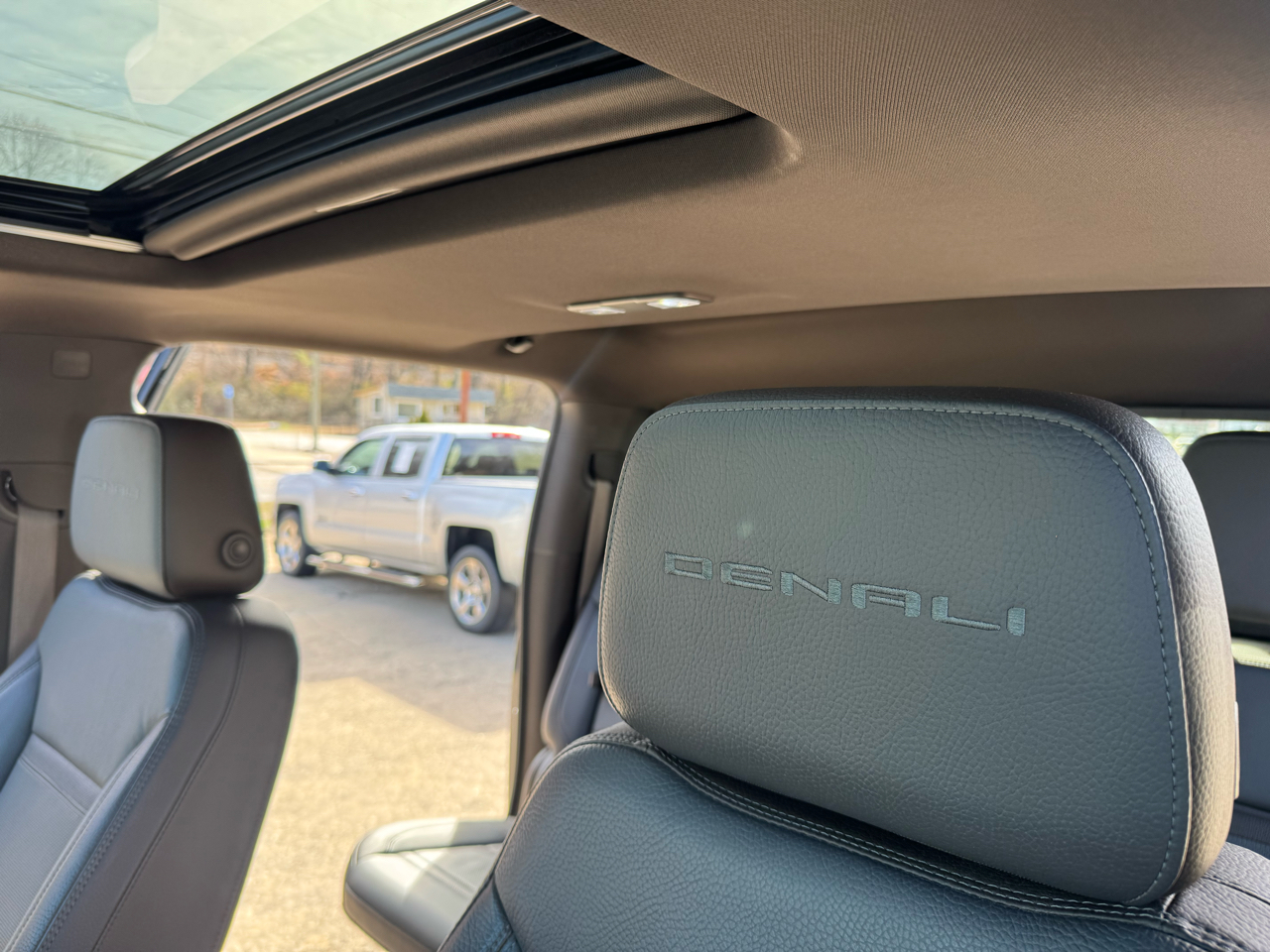 GMC Sierra 2500HD Denali Crew Cab 4WD 2020