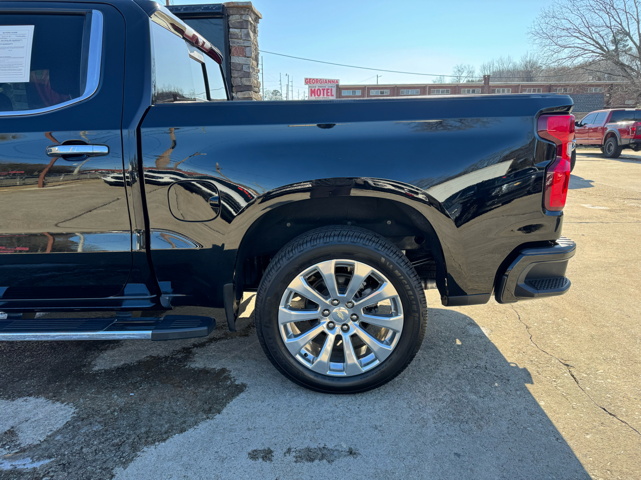 Chevrolet Silverado 1500 High Country Crew Cab Long Box 4WD 2020