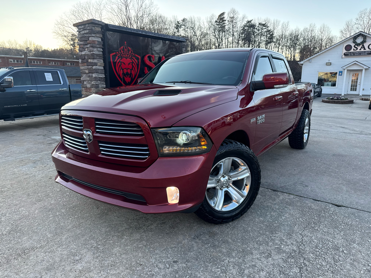 RAM 1500 Sport Crew Cab SWB 2WD 2014