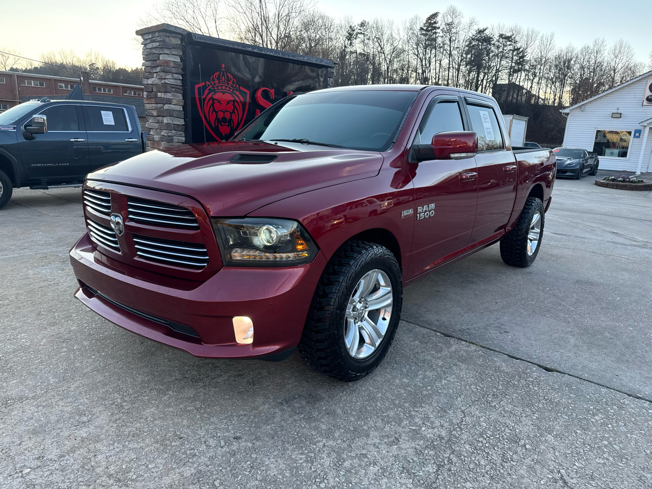 RAM 1500 Sport Crew Cab SWB 2WD 2014