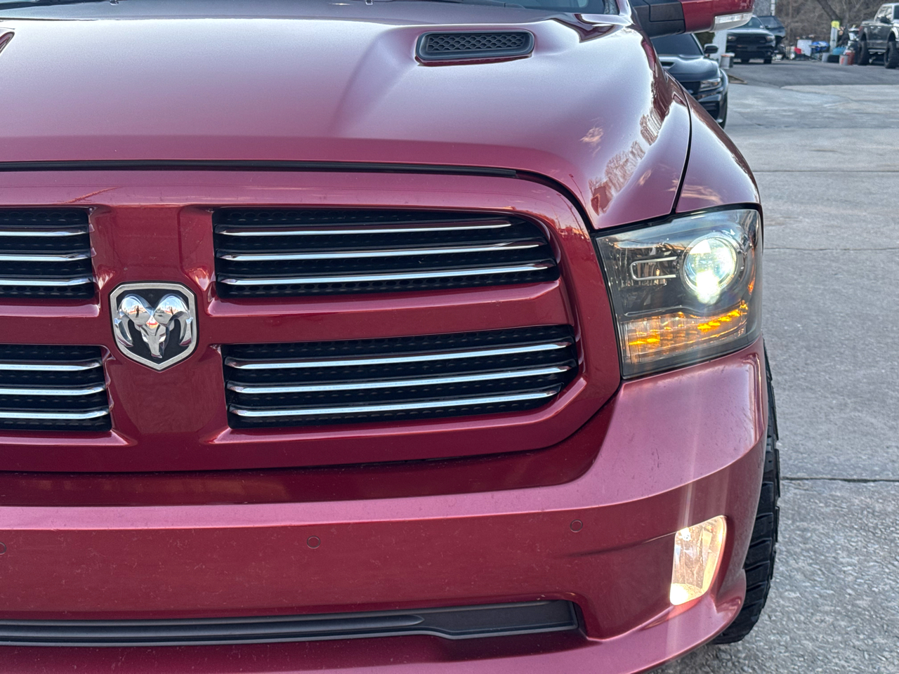 RAM 1500 Sport Crew Cab SWB 2WD 2014