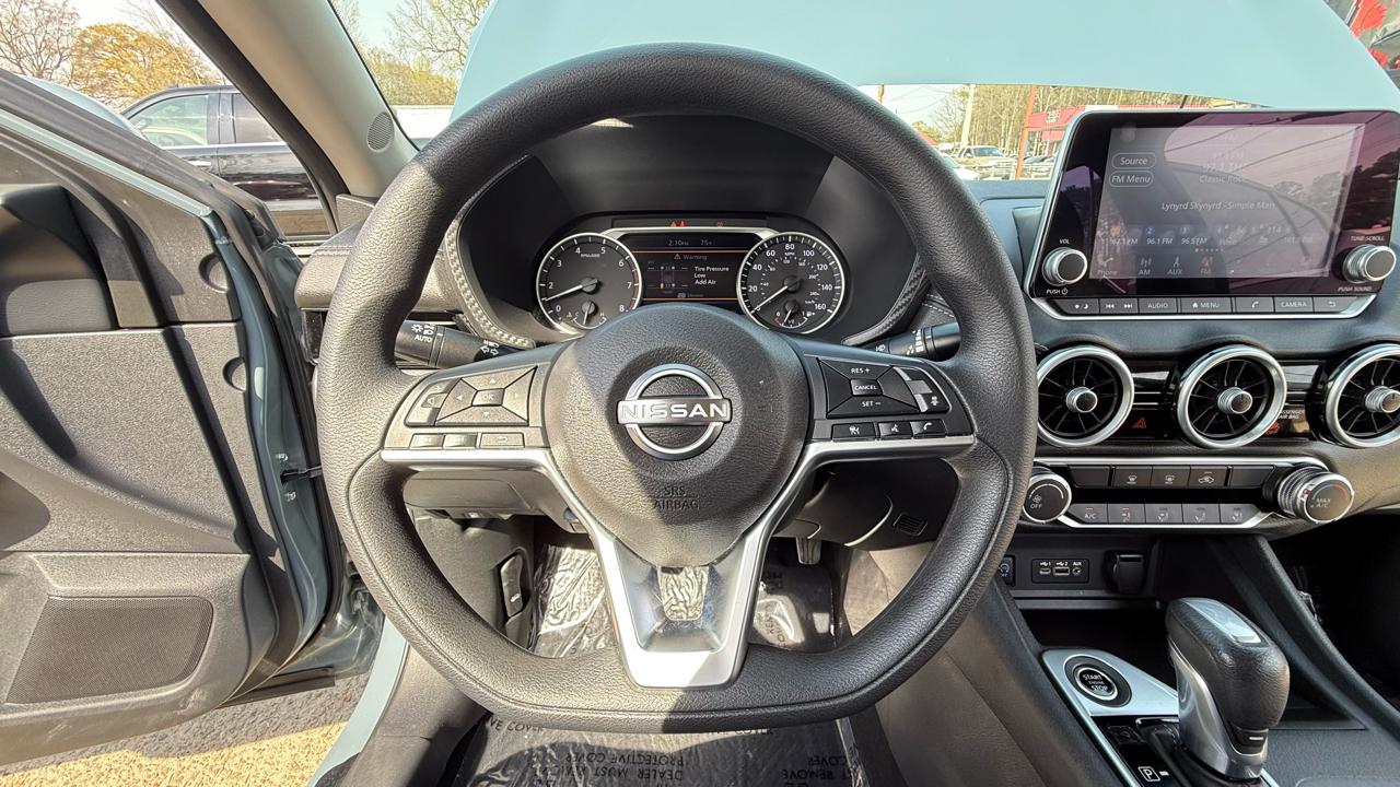 Nissan Sentra SV 2024