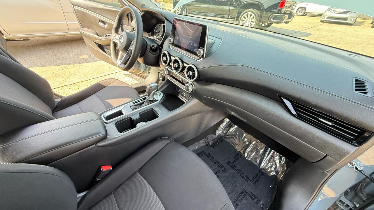 Nissan Sentra SV 2024