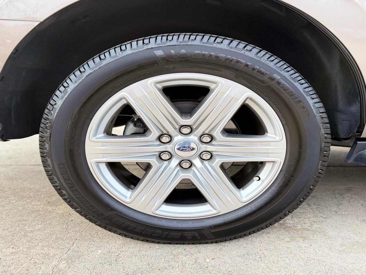 Ford Expedition XLT 2WD 2019