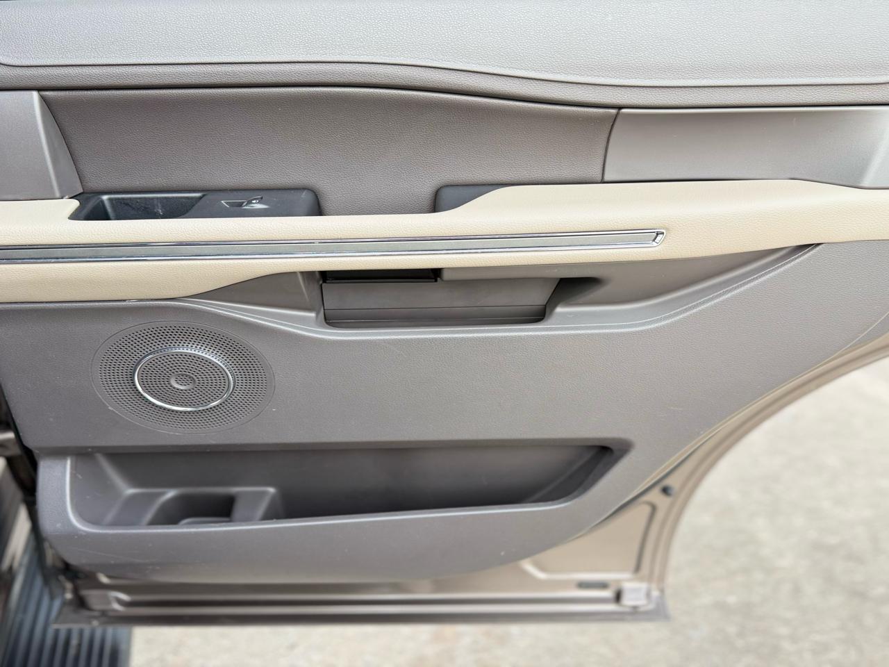 Ford Expedition XLT 2WD 2019