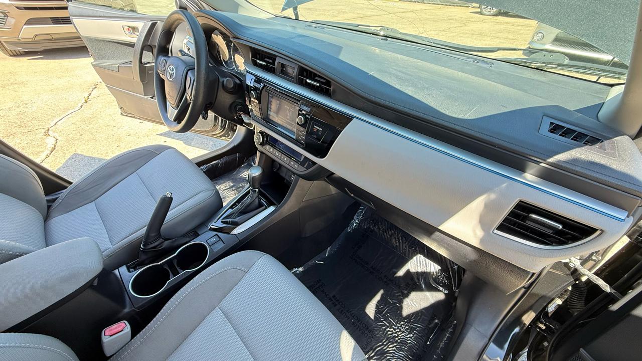 Toyota Corolla LE 2016