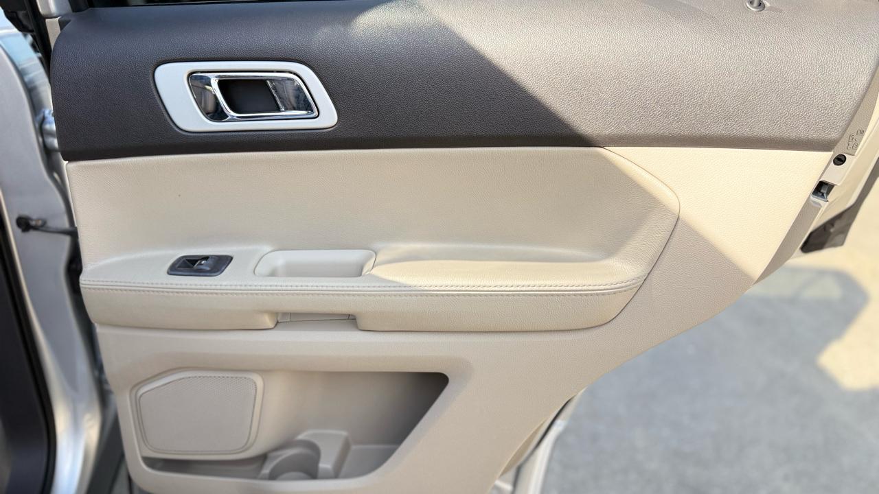 Ford Explorer Limited FWD 2011