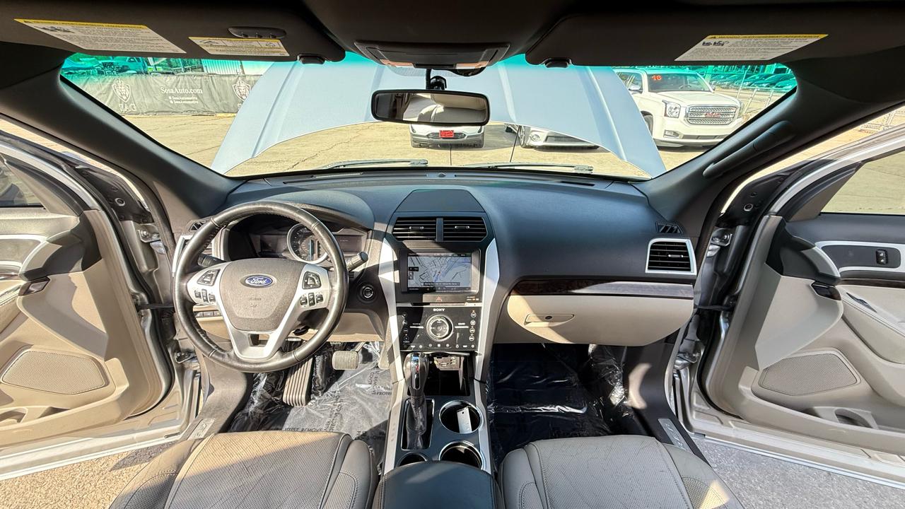 Ford Explorer Limited FWD 2011