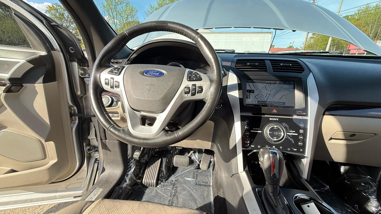 Ford Explorer Limited FWD 2011