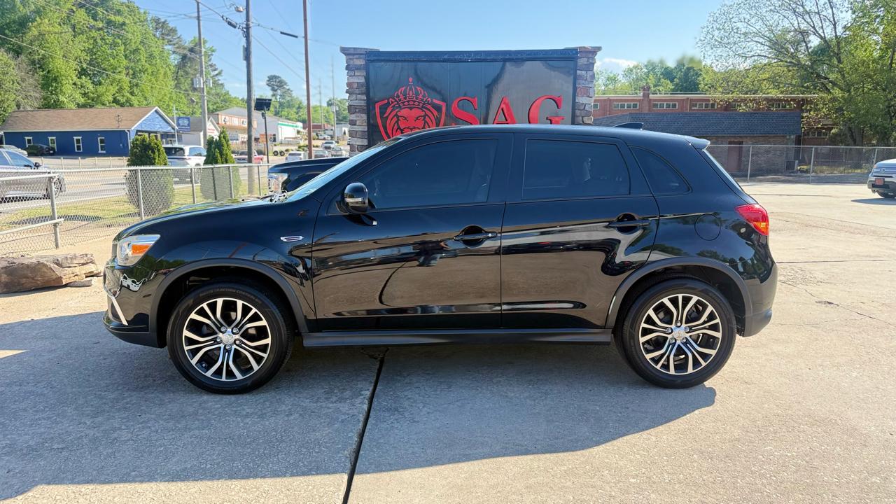 Mitsubishi Outlander Sport 2.0 ES 4WD CVT 2017