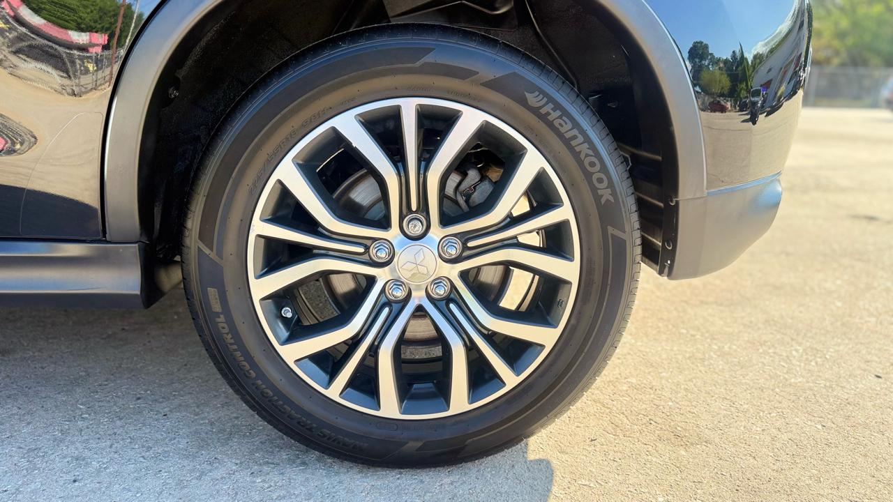 Mitsubishi Outlander Sport 2.0 ES 4WD CVT 2017