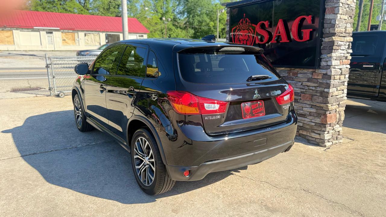 Mitsubishi Outlander Sport 2.0 ES 4WD CVT 2017