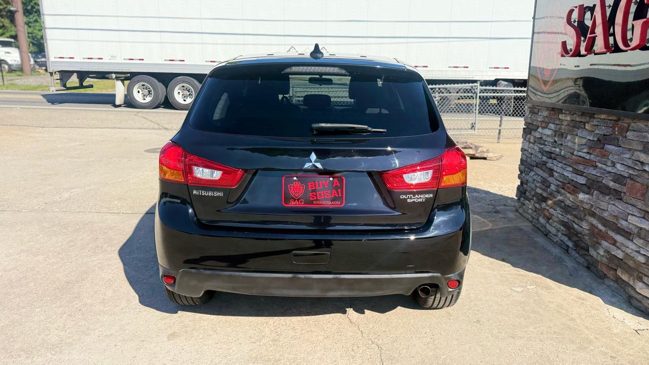 Mitsubishi Outlander Sport 2.0 ES 4WD CVT 2017