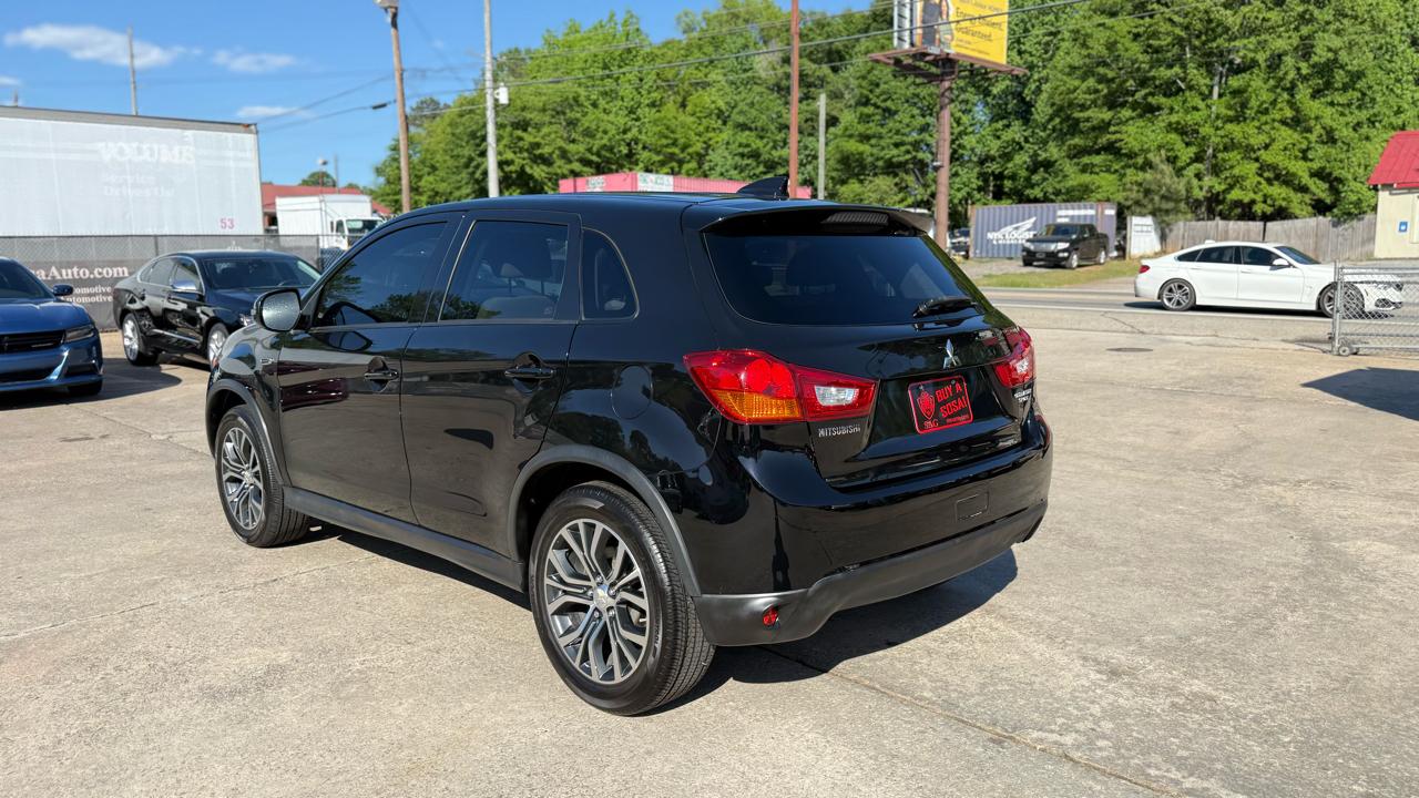 Mitsubishi Outlander Sport 2.0 ES 4WD CVT 2017