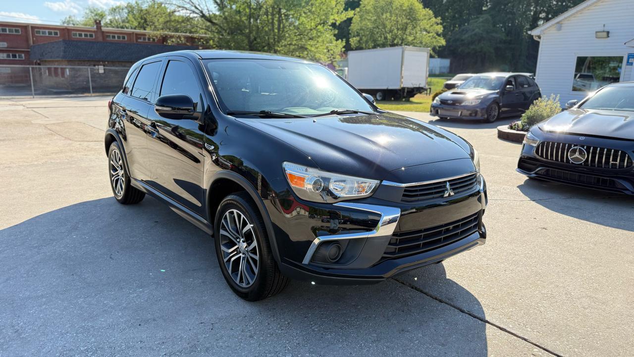 Mitsubishi Outlander Sport 2.0 ES 4WD CVT 2017