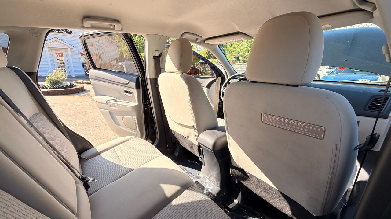 Mitsubishi Outlander Sport 2.0 ES 4WD CVT 2017