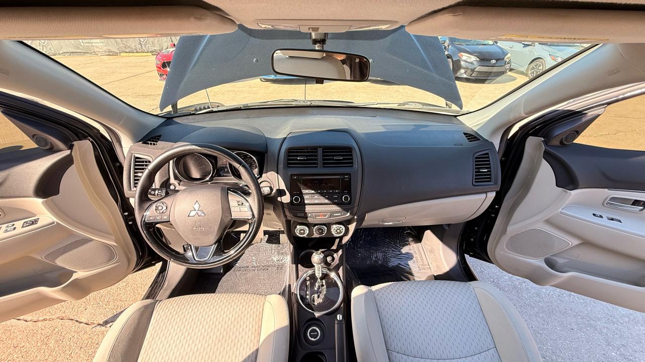 Mitsubishi Outlander Sport 2.0 ES 4WD CVT 2017