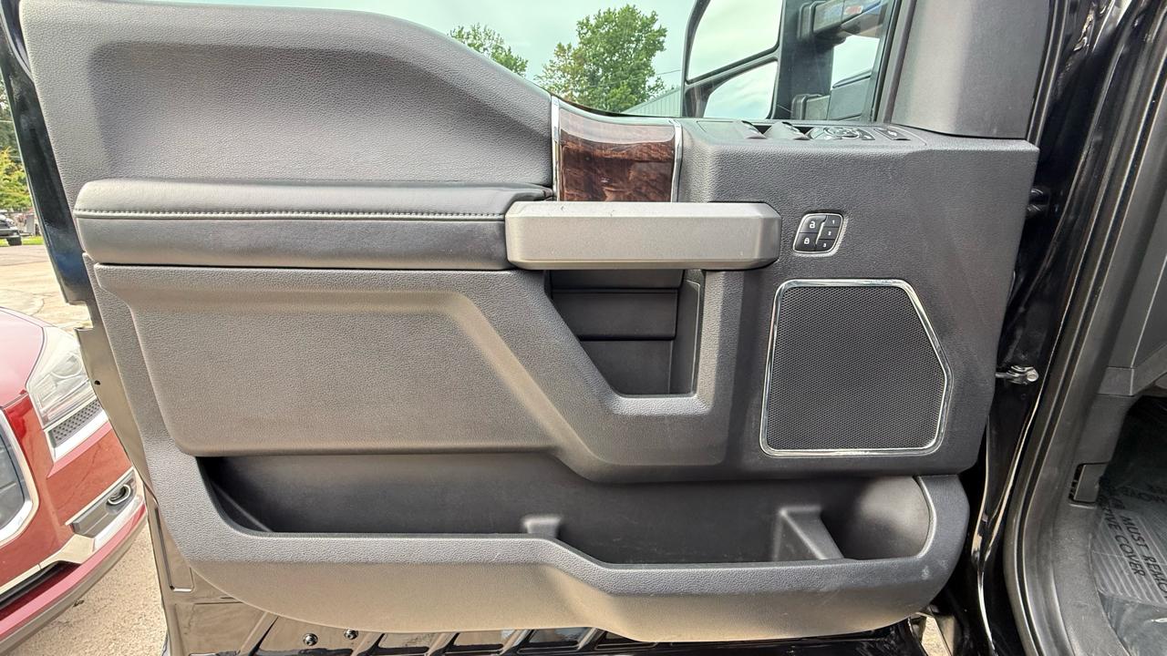 Ford F-250 SD Platinum Crew Cab 4WD 2017