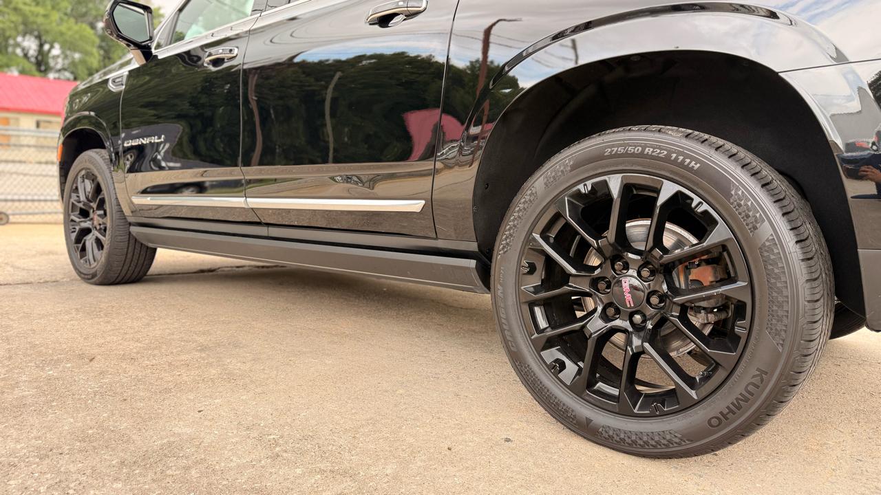 GMC Yukon XL Denali 4WD 2023